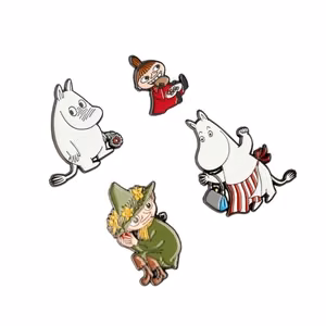 Moomins 4 piespraužu komplekts apģērbam vai mugursomai