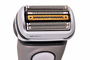 Braun Series 9 Pro+ 9615S – sietiņa skuveklis, melna/pelēka