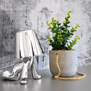 Nakts lampa Silver Man dizains E