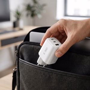Tech-Protect NCA100W-GaN 3 pieslēgvietu 100 W PD 3.2/QC 3.0 tīkla barošanas adapteris – balts