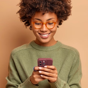 ROAR viedtālruņa apvalks LUNA IPHONE 16e Sarkana