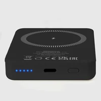 SBS TEBB5000MAG1CK Bezvadu portatīvais lādētājs 5000 mAh USB-C, saderīga ar MagSafe - melna