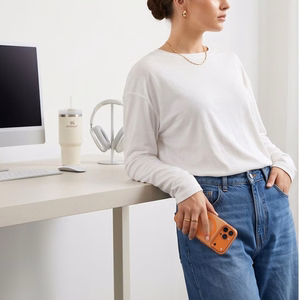 Tech-Protect MagZero MagSafe maciņš modelim iPhone 17 Pro / 18 Pro – matēts oranžs