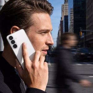 AR+AF Pilna metāla rūdīts stikls priekš SAMSUNG S26 sudrabains