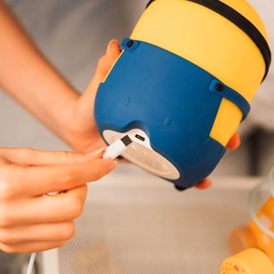 Minions Boba mīksta silikona LED naktslampiņa bērniem, 15 cm