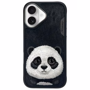 Nimmy Big Eyed Pet 2.0 Panda Viedtālruņa apvalks priekš iPhone 16 - melns