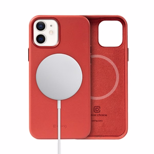 Crong Essential Cover Magnetic mākslīgās ādas vāciņš iPhone 12 / iPhone 12 Pro, ar MagSafe, sarkans
