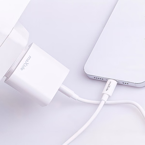 Maxlife MXTC-06-20AC PD QC lādētājs 1x USB-C 1x USB 20W balts + USB-C - USB-C kabelis 20W