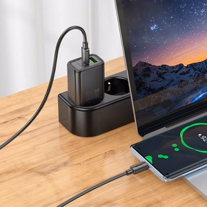 Viedtālruņa lādētājs Hoco USB A + USB C QC3.0 PD 3A 20W + kabelis USB C uz USB C N61 melns