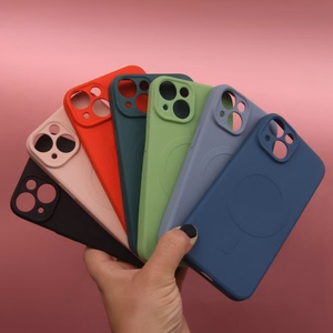 Silikona MAG COVER viedtālruņa apvalks iPhone 17 melns ar lielu atveri, saderīgs ar MagSafe