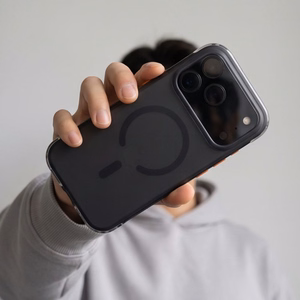 Tech-Protect MagAir MagSafe CC vāciņš modelim iPhone 18 Pro / 17 Pro – matēti melns