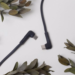 Maxlife MXUC-09 leņķa kabelis USB-C - USB-C 1,0 m 60W melns