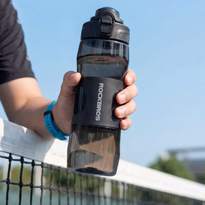 Rockbros S550H-1 700 ml termopudele ar magnētisko turētāju un stiprinājuma siksnu - melna
