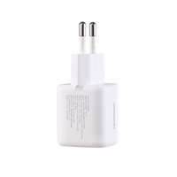 Joyroom JR-TG7 33W USB-A + USB-C sienas lādētājs ar 30W USB-C - Lightning 1m kabeli - balts