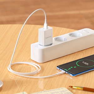 Lādētājs Borofone BN5 Sunlight - USB - QC 3.0 18W ar USB-C kabeli balts