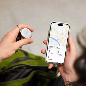 SBS Track My Circle ūdensizturīgs IP65 lokators, saderīgs ar Apple Find My - balts