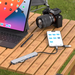 Pelēks 8-in-1 USB centrmezgls Wozinsky WAH-81 ar USB 3.0, SD karšu lasītāju un audio izeju