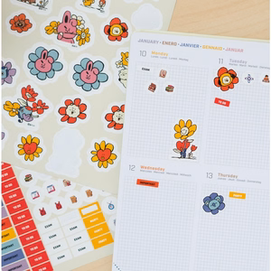 BT21 2021/2022 mācību gada kalendārs, balts