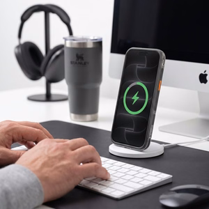 Tech-Protect MagAir MagSafe CC vāciņš modelim iPhone 18 Pro / 17 Pro – matēti melns