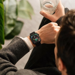 Spigen WBF01 siksniņa, paredzēta Apple Watch 44 / 45 / 46 / 49 mm, melna