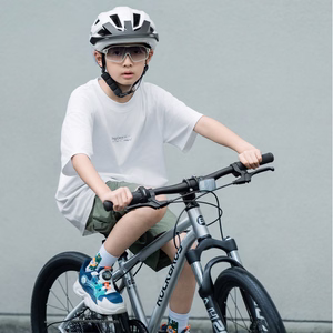 Rockbros LK-67 jauniešu velosipēda ķivere ar noņemamu nagu, 54–58 cm – balta