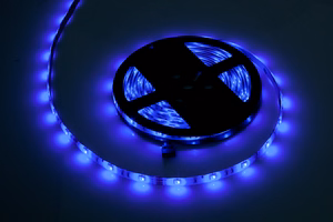 Rebel RGB LED lente, 5 m, 150× 5050 SMD, ūdensizturīga, balta PCB