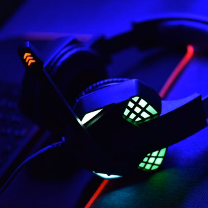 ART kabeļu austiņas spēlēm Jack 3,5 mm / USB A ar mikrofonu G11 melnas
