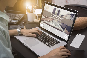 Vennus silikona apvalks Samsung Galaxy J3 2017 caurspīdīgs