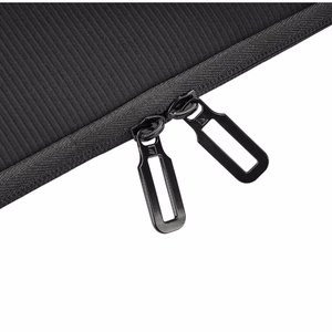 Tucano Colore2 neoprēna klēpjdatora apvalks 13 collu MacBook Air (M5/M4/M3/M2/M1, 2026–2018), 13 collu MacBook Pro un 12 collu klēpjdatoriem, melns