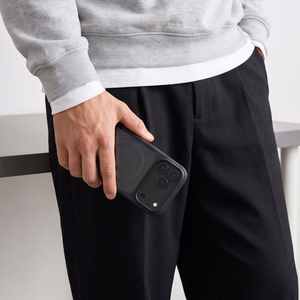 Tech-Protect MagOne CC MagSafe maciņš ar 2 rūdītiem stikliem, paredzēts iPhone 18 Pro Max / 17 Pro Max, caurspīdīgs melns