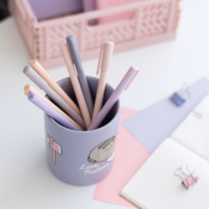 Pusheen – keramikas galda piederumu organizators no Moments kolekcijas