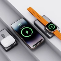 Dudao K29 10000mAh PD 20W Magnētiskā portatīvais lādētājs ar metāla apvalku, statīvu un iebūvētiem USB-C/Lightning kabeļiem - sudraba