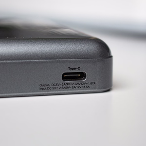 Dudao TGK1 внешний аккумулятор с беспроводной зарядкой MagSafe 20W 10000mAh чёрный (TGK1-black)