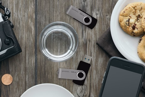 GOODRAM Pendrive UTS3 -  16GB USB 3.2 gen 1 Black
