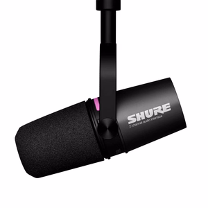 Shure MV7i – viedais mikrofons ar iebūvētu audio saskarni