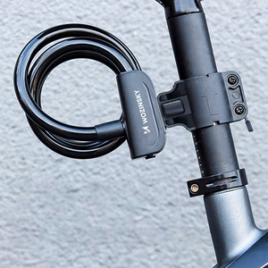 Wozinsky WPB-01R pārnēsājama slēdzene ar pretaizdzīšanas trosi un 2 atslēgām elektriskajiem velosipēdiem un motocikliem, melna