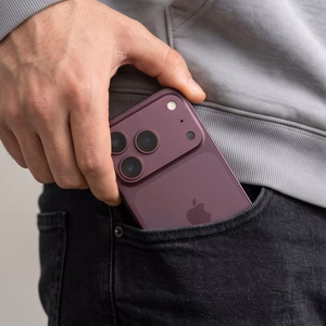 Tech-Protect Camfull Fit+ rūdīta stikla kameras aizsargs iPhone 18 Pro Max, bordo