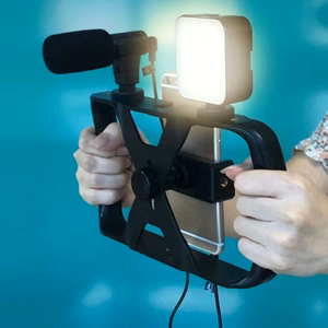Selfie statīvs (m) ar bezvadu tālvadību tripodu LED un mikrofonu tiešraidei TL-49T - melns