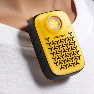 Joyroom Maya JR-MS03 portatīvs Bluetooth skaļrunis ar iebūvētu lukturīti, izturīgs - dzeltens