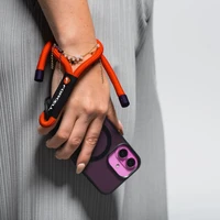 FORCELL F-DESIGN R10X40 rokas telefona siksniņa ar regulējamu garumu (maks. 20cm cilpā) sarkana