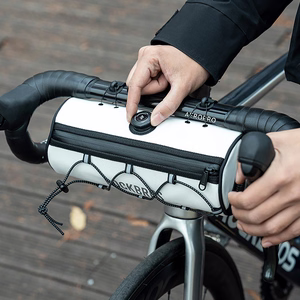 Rockbros TL002 ROAD TO SKY 1.5L ūdensizturīga velosipēda stūres soma - balta