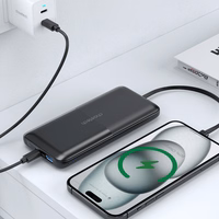 Portatīvais lādētājs Choetech B654 10000mAh 22,5W USB-A / USB-C / micro USB ar iebūvētu USB-C / Lightning kabeli (melns)