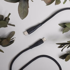 Maxlife MXUC-08 kabelis USB-C - Lightning 1,0 m 27W melns neilons