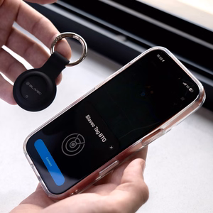 Melns Blavec BTG-02 Bluetooth priekšmetu izsekotājs ar atslēgu gredzenu Apple un Android ierīcēm (BTBTG02-B)