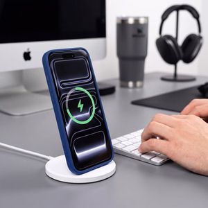 Tech-Protect MagOne MagSafe CC maciņš ar 2 rūdītiem stikliem, paredzēts iPhone 18 Pro Max / 17 Pro Max, caurspīdīgs tumši zils