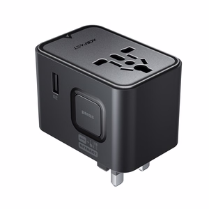 Acefast Z8 GaN 45W ceļojumu adapteris 3x USB-C + 2x USB-A ceļojumu tīkla lādētājs ar 2500W AC kontaktu - melns