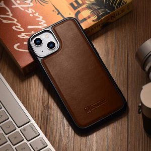 iCarer ādas Oil Wax īstas ādas viedtālruņa apvalks iPhone 14 Plus (saderīgs ar MagSafe) brūns (WMI14220719-BN)