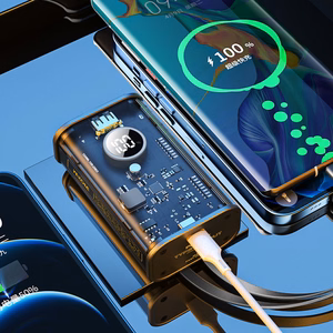 WEKOME WP-345 Vanguard Series ārējais akumulators, 10000 mAh, PD 20 W + QC 22,5 W, ar iebūvētiem USB-C un Lightning kabeļiem, melns