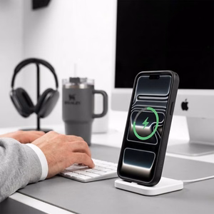 Tech-Protect Magmat MagSafe CC maciņš iPhone 18 Pro / 17 Pro, matēts melns