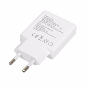 iBox ILUC43W mobilo ierīču lādētājs universāls balts AC